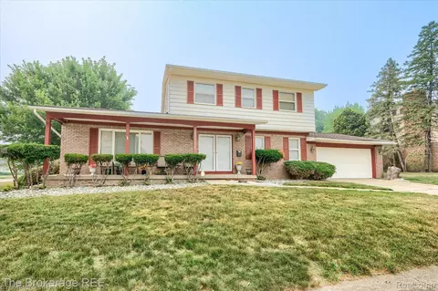Exterior - 1401 Eldorado Dr, Flint, MI 48504 photo 2 of 5