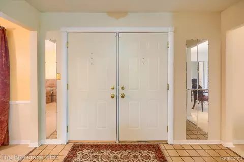 Entry Way - 1401 Eldorado Dr, Flint, MI 48504 photo 1 of 2