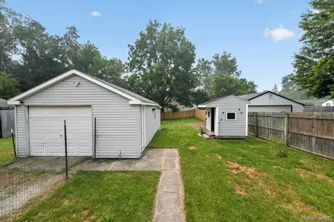 3419 Gypsy Ln, Leoni, MI 49202 photo 23