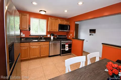 Kitchen - 15404 Colbert St, Romulus, MI 48174 photo 3 of 3