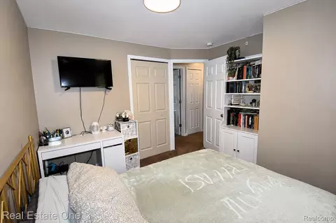Bedroom - 15404 Colbert St, Romulus, MI 48174 photo 4 of 5
