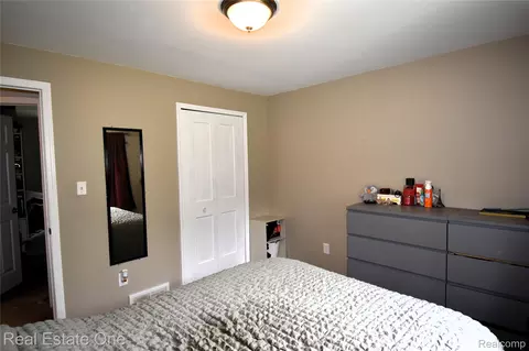Bedroom - 15404 Colbert St, Romulus, MI 48174 photo 2 of 5