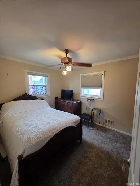Bedroom - 22039 Haskell St, Taylor, MI 48180 photo 4 of 4
