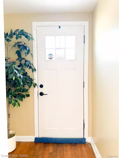 Entry Way - 126 Bartlett St, Harbor Beach, MI 48441 photo 1 of 1