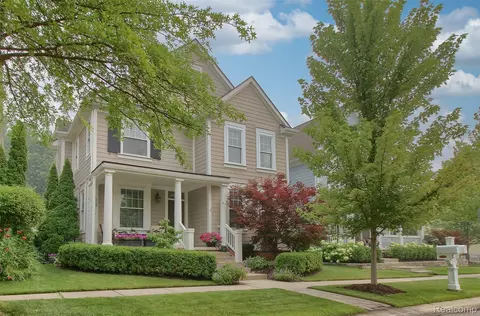 50166 Harding St, Canton, MI 48188