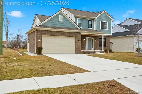 8117 Vermont Ave, Warren, MI 48093