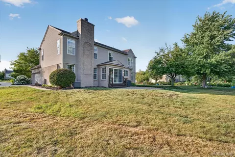 Exterior - 525 Springfield Dr, Canton, MI 48188 photo 4 of 10