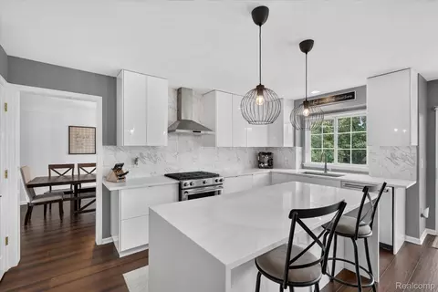 Kitchen - 525 Springfield Dr, Canton, MI 48188 photo 3 of 5