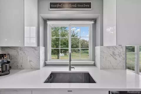 Kitchen - 525 Springfield Dr, Canton, MI 48188 photo 5 of 5