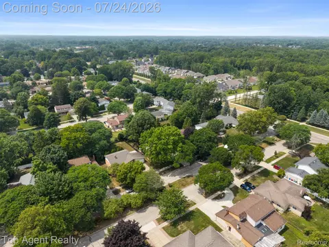 View/Area - 5963 Cliffside Dr, Troy, MI 48085 photo 2 of 3