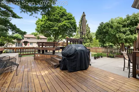 Exterior - 5963 Cliffside Dr, Troy, MI 48085 photo 7 of 13