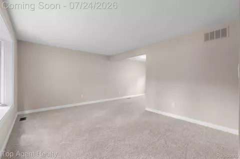 Living - 5963 Cliffside Dr, Troy, MI 48085 photo 3 of 5