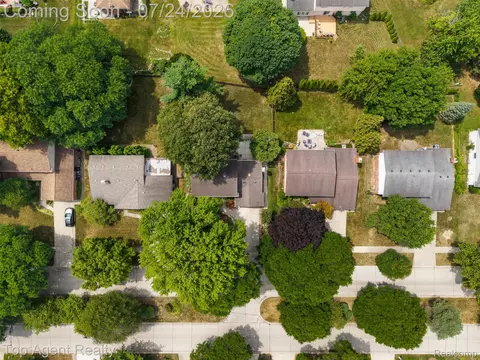 View/Area - 5963 Cliffside Dr, Troy, MI 48085 photo 1 of 3