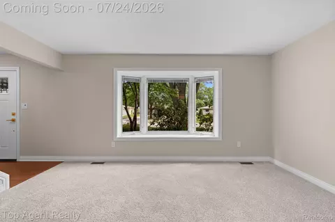 Living - 5963 Cliffside Dr, Troy, MI 48085 photo 4 of 5