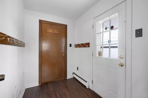 Entry Way - 37483 Barth St, Romulus, MI 48174 photo 2 of 2
