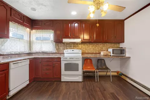 Kitchen - 37483 Barth St, Romulus, MI 48174 photo 3 of 3