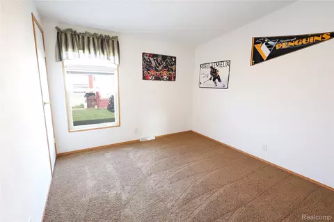 Bedroom - 3423 Green Apple Ct, Ash, MI 48117 photo 3 of 6