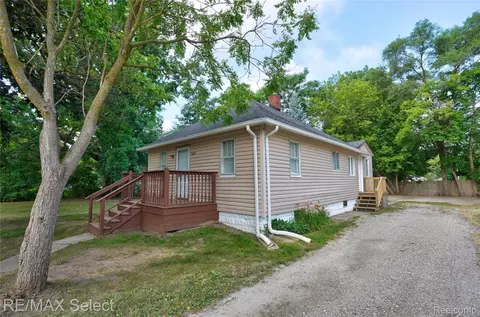 Other - 2046 Lambden Rd, Flint, MI 48532 photo 2 of 13