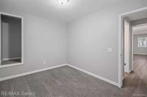 Bedroom - 2046 Lambden Rd, Flint, MI 48532 photo 3 of 3