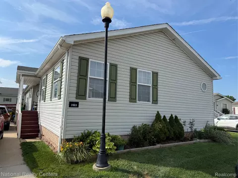 3103 Cromwell St, Northville, MI 48167