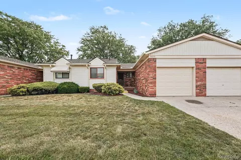 28630 Imperial Dr, Warren, MI 48093