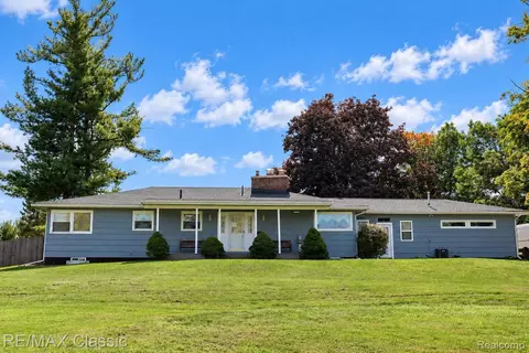 10268 7 Mile Rd, Northville, MI 48167