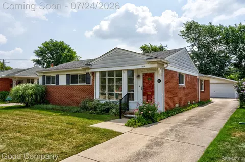 1815 Massoit Rd, Royal Oak, MI 48073