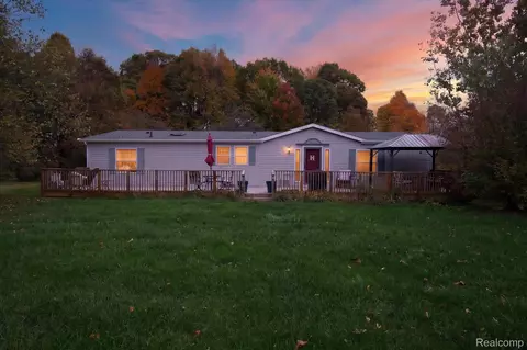 9386 Henderson Rd, Forest, MI 48463