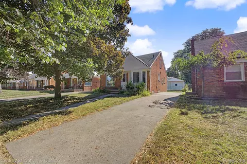 6874 N Vernon St, Dearborn Heights, MI 48127