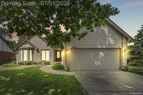 13656 Heatherwood Dr, Sterling Heights, MI 48313