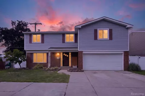 14075 Merriman Rd, Livonia, MI 48154