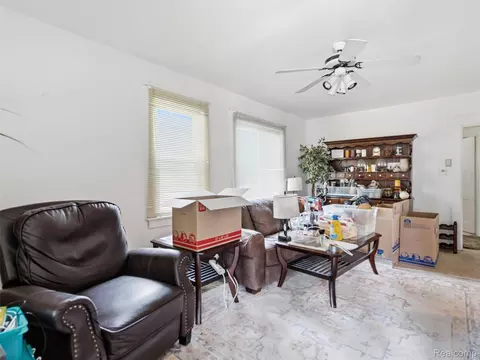 Living - 305 Renshaw Ave, Clawson, MI 48017 photo 5 of 5
