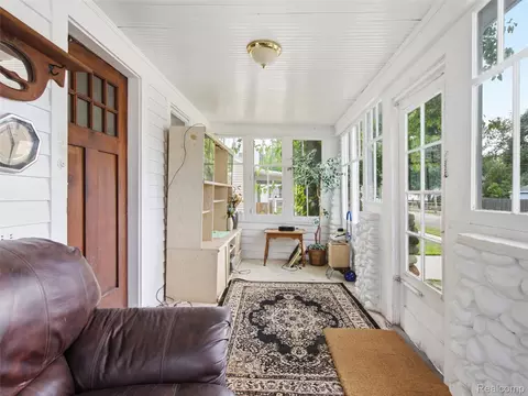 Exterior - 305 Renshaw Ave, Clawson, MI 48017 photo 8 of 17