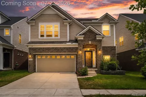 28296 Verona Dr, Novi, MI 48377