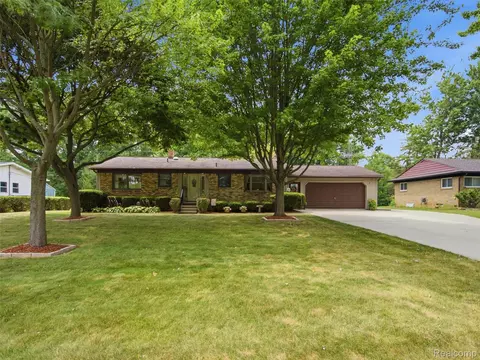4074 Jennie Ln, Swartz Creek, MI 48473