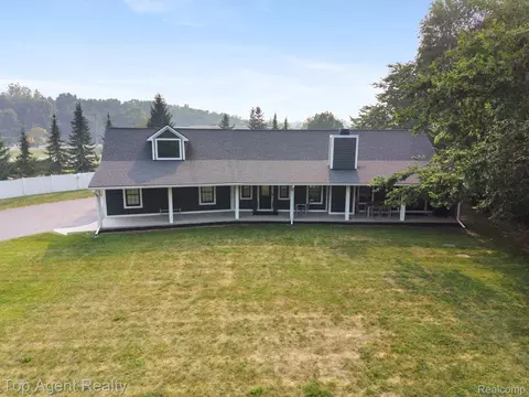 27593 Old Colony St, Farmington Hills, MI 48334