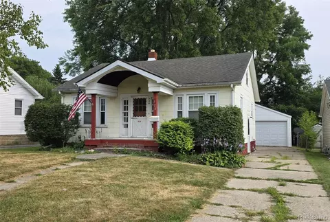 724 Alexandrine Ave, Mount Morris, MI 48458