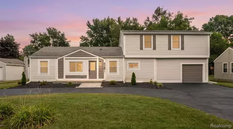 5281 Wilby St, Shelby Township, MI 48317