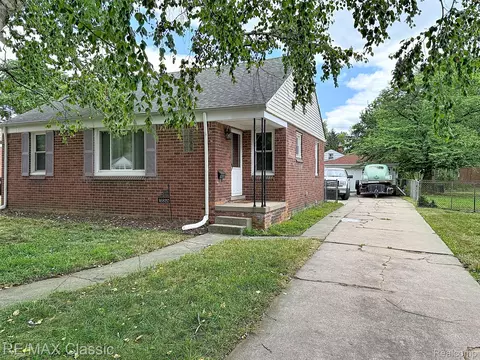 16820 Brady, Redford, MI 48240