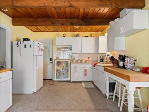 Kitchen - 6559 Circle Dr, Hamilton, MI 48625 photo 2 of 4