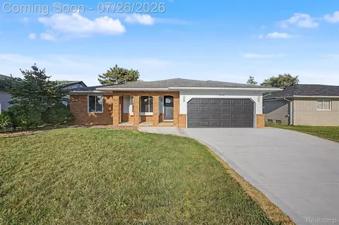 2226 Whitefield St, Dearborn Heights, MI 48127