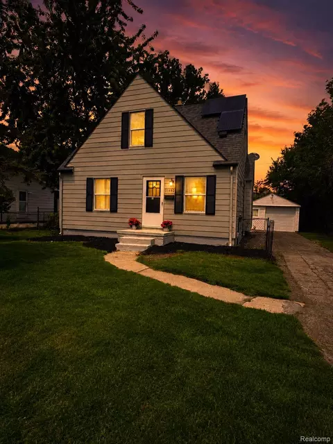 31492 Cherry Hill Rd, Garden City, MI 48135
