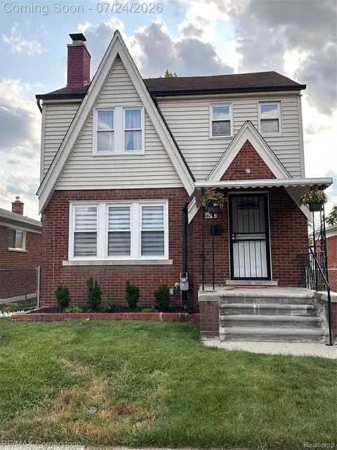 4040 Longtin Ave, Lincoln Park, MI 48146