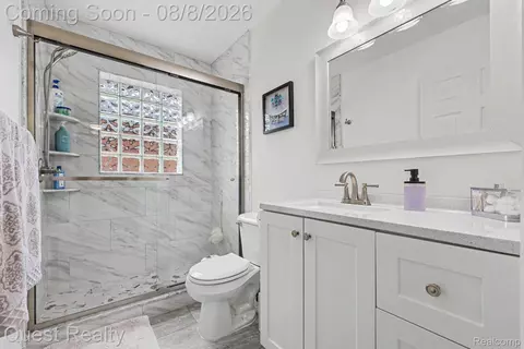 Bath - 19944 Townsend Dr, Macomb, MI 48044 photo 2 of 2