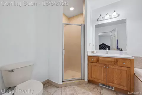 Bath - 19944 Townsend Dr, Macomb, MI 48044 photo 1 of 2