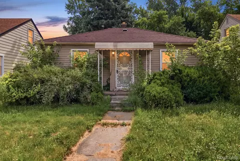 8220 Robson St, Detroit, MI 48228