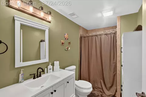Bath - 4915 Anglers Ln, Sage, MI 48624 photo 3 of 3