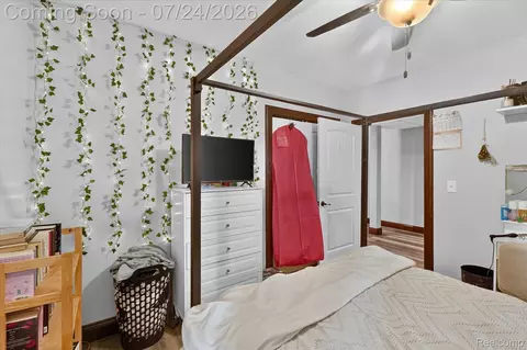 Bedroom - 4915 Anglers Ln, Sage, MI 48624 photo 8 of 9