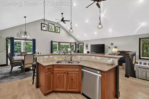 Kitchen - 4915 Anglers Ln, Sage, MI 48624 photo 2 of 3