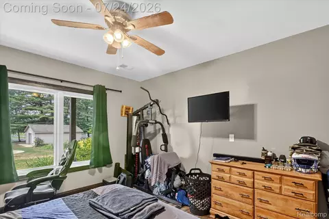 Bedroom - 4915 Anglers Ln, Sage, MI 48624 photo 7 of 9